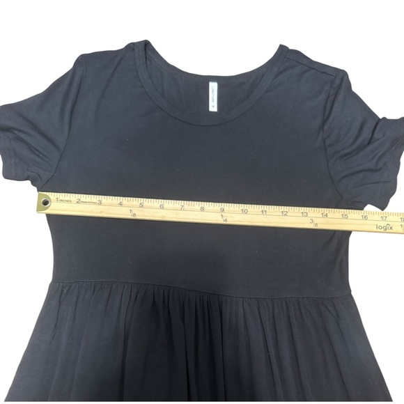 ✨ Classic Black Dress w/ Pockets – Women’s Medium – Effortless Style & Comfort - Picture 3 of 14